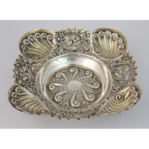 152 - A silver nut dish