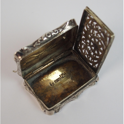 167 - A silver castle top vinaigrette