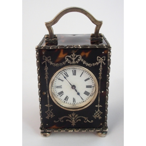 190 - A lady's table carriage clock