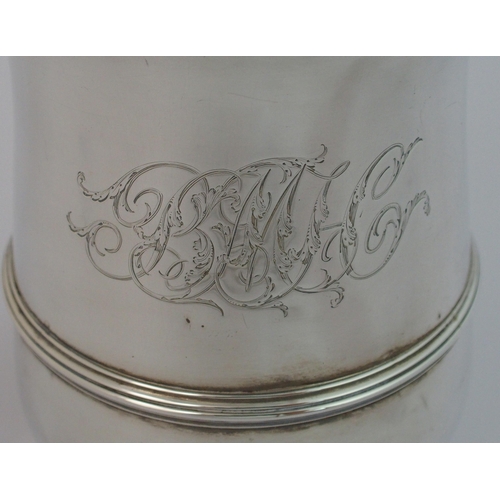 191 - A George III silver lidded tankard