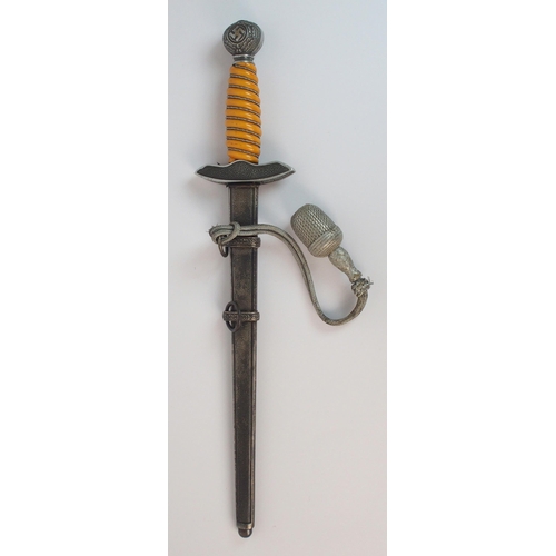 251 - A WWII German Luftwaffe dagger