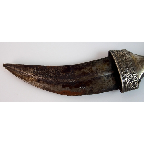 285 - An Arab dagger (Jambiya)