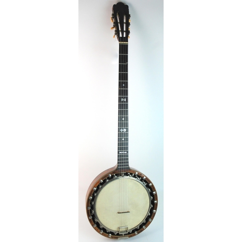 300 - A Barnes & Mullins banjo