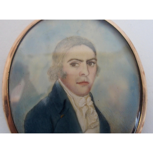 307 - An 18th Century portrait miniature of a gentleman