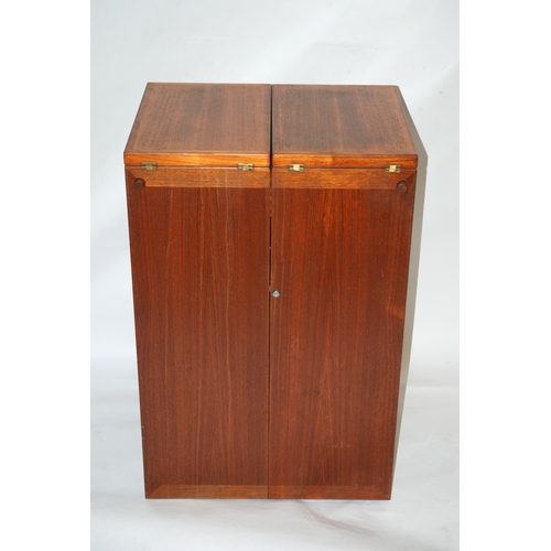 862 - A Byrlund teak drinks cabinet