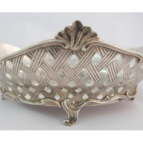 152 - An Edwardian silver basket