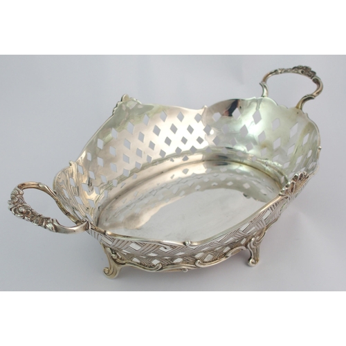 152 - An Edwardian silver basket