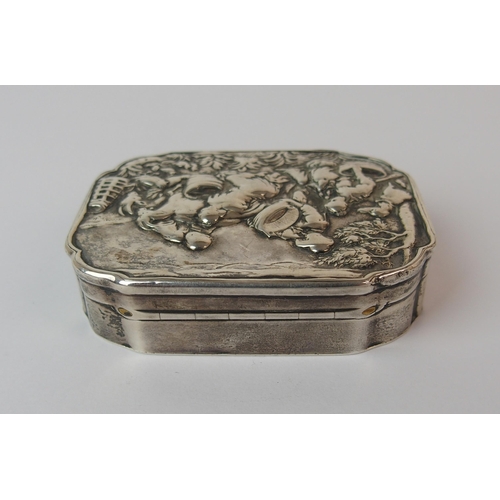 197 - A Continental (probably Dutch) silver snuff box