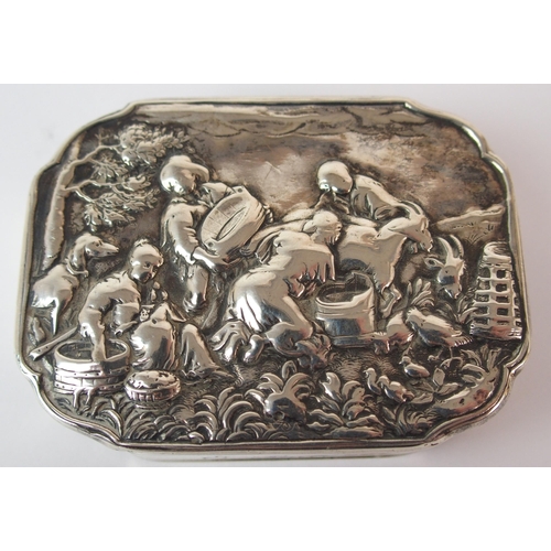 197 - A Continental (probably Dutch) silver snuff box