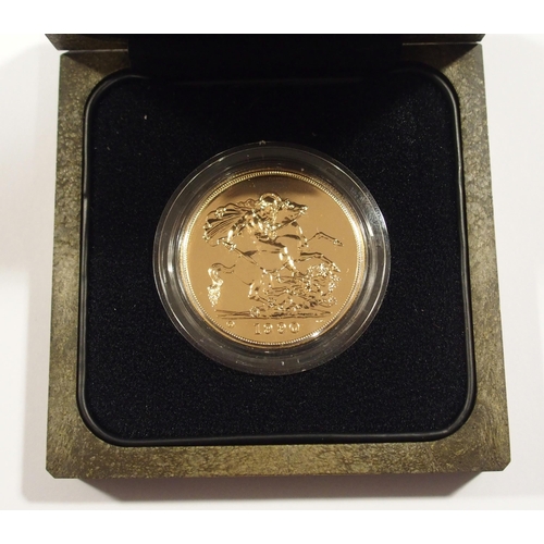 212 - 1990 Elizabeth II �5 gold coin