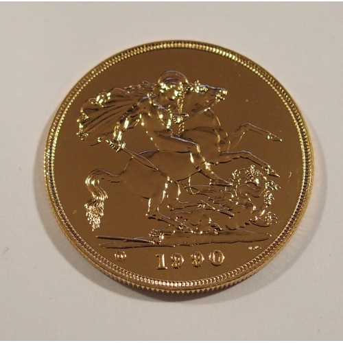 212 - 1990 Elizabeth II �5 gold coin