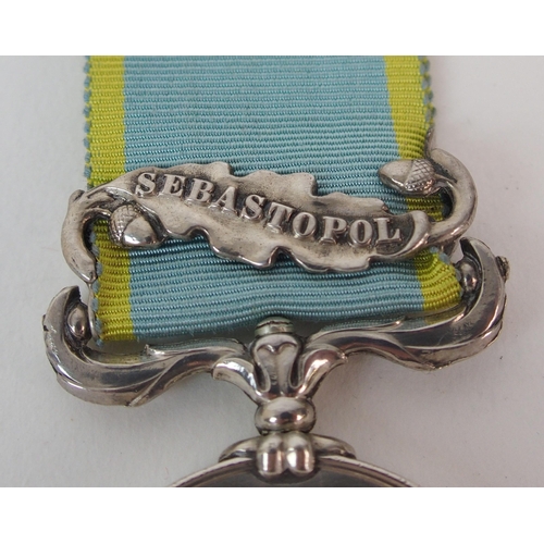 258 - A Victorian Crimea medal