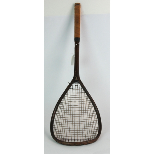 317 - A late Victorian F. H. Ayres tilt-top tennis racket