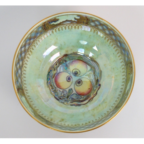 425 - A Wedgwood lustre dragon bowl designed by Daisy Makeig Jones Z4829