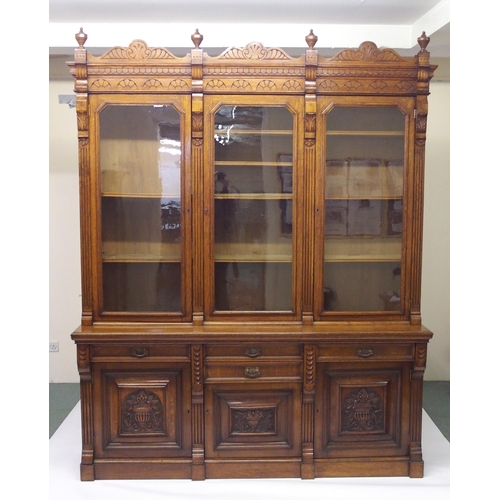 839 - A Victorian oak bookcase