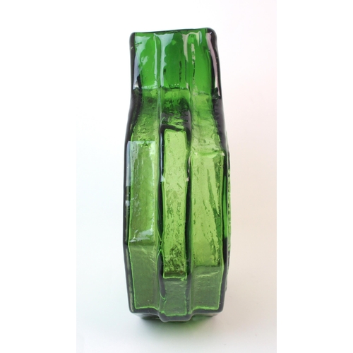 190 - A Whitefriars green glass banjo vase