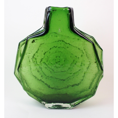 190 - A Whitefriars green glass banjo vase