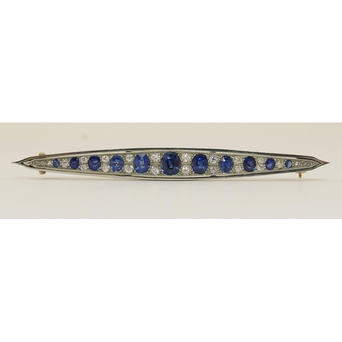 458 - A substantial Edwardian sapphire and diamond bar brooch