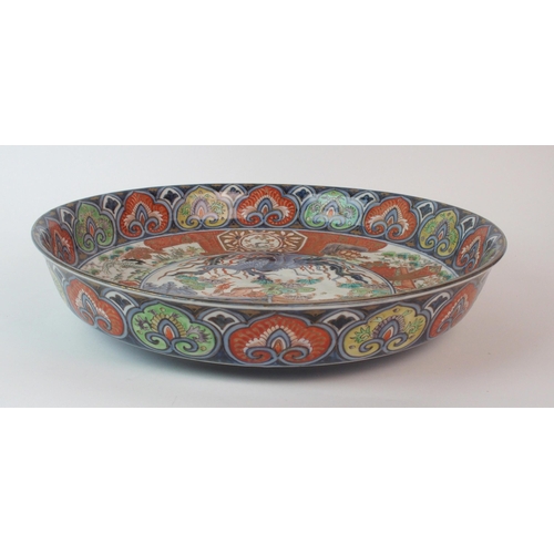 66 - An Imari dish