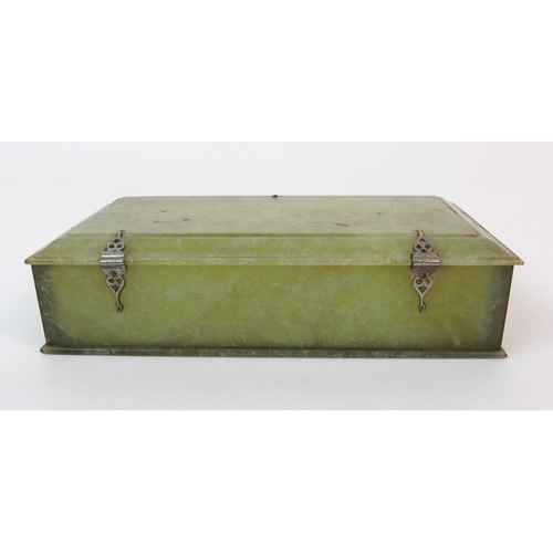 7 - A Mughal jade rectangular box