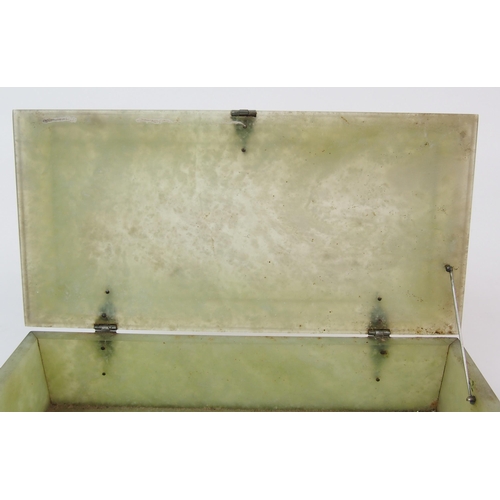 7 - A Mughal jade rectangular box