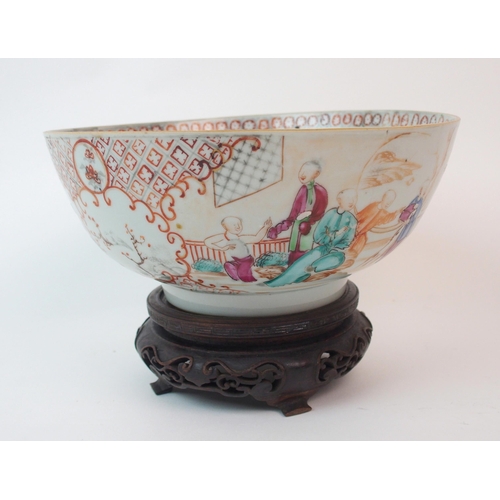 70 - A Chinese export famille rose bowl