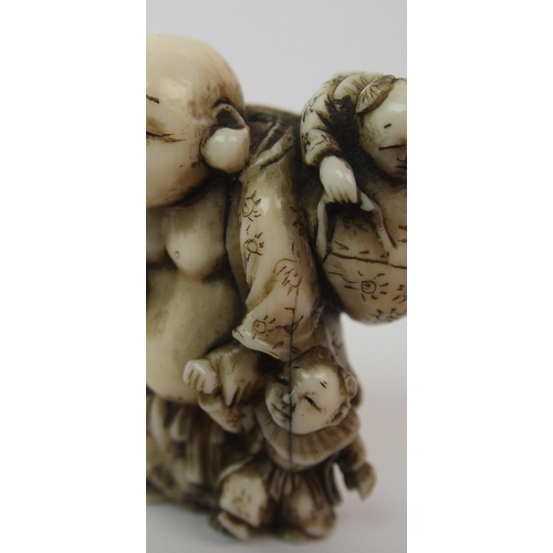 80 - A Japanese ivory netsuke