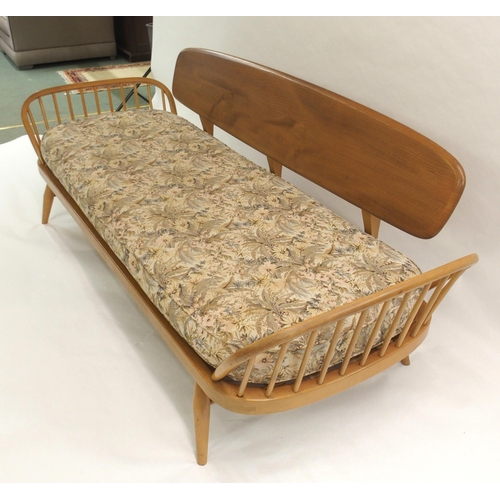 1000 - An Ercol daybed