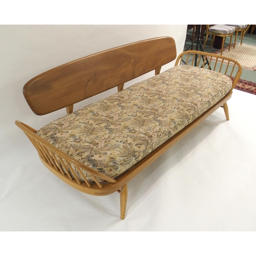 1000 - An Ercol daybed