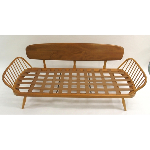 1000 - An Ercol daybed