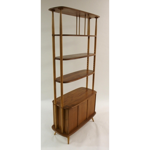 1005 - An Ercol room divider