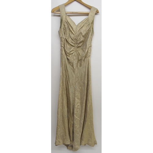 361 - A COLLECTION OF VINTAGE LADIES CLOTHING