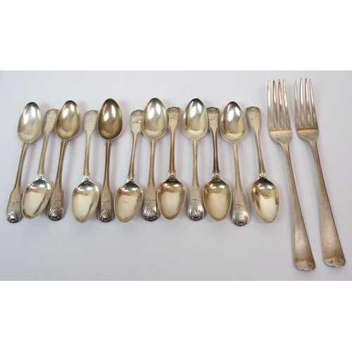 254 - A set of twelve George III silver teaspoons