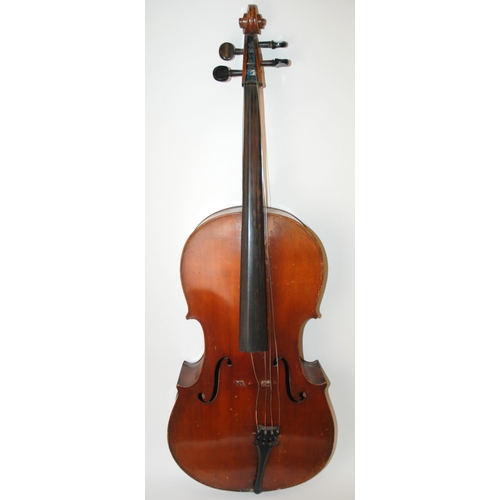 390 - An early two-piece back cello