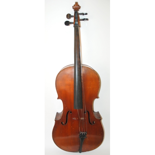 390 - An early two-piece back cello