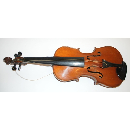 399 - An early two-piece back violin