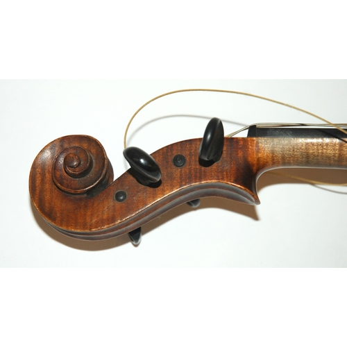 399 - An early two-piece back violin