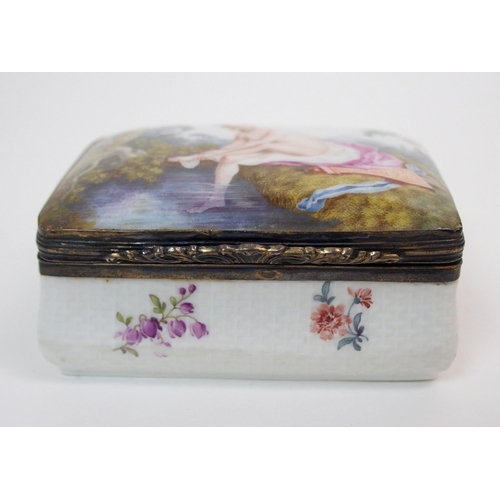 569 - A Meissen rectangular osier relief porcelain box and cover