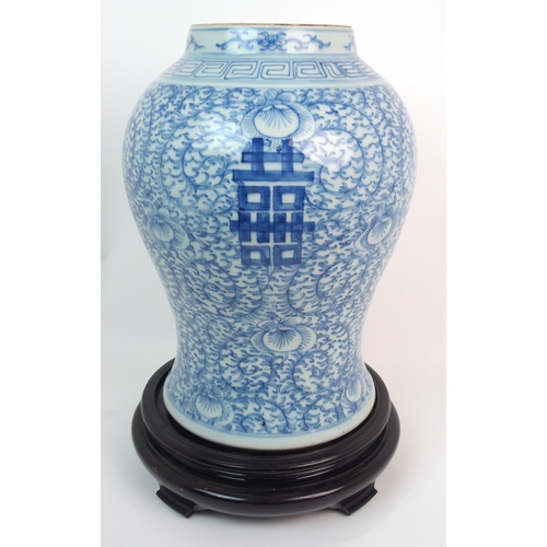 64 - A Chinese blue and white tea jar