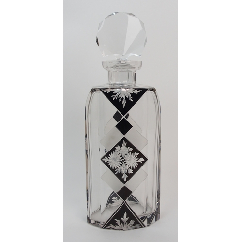 646 - A French Art Deco style liqueur set