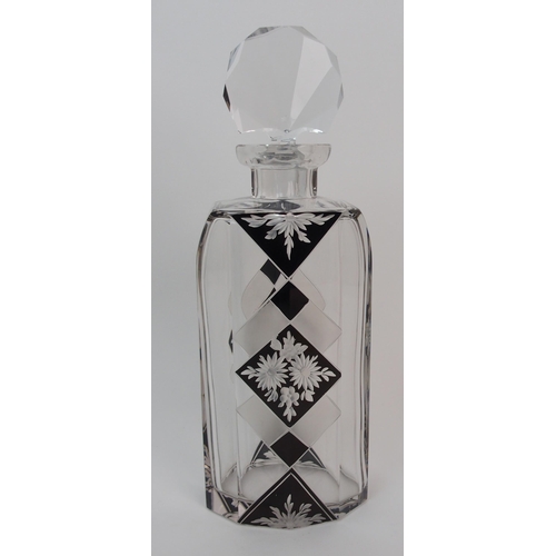 646 - A French Art Deco style liqueur set