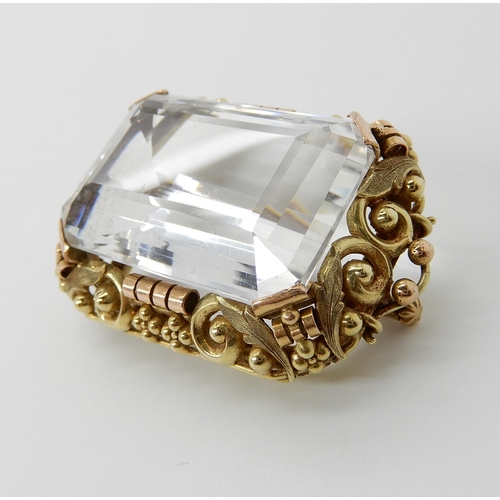 669 - A ROCK CRYSTAL BROOCH IN THE JUGENSTIL STYLE