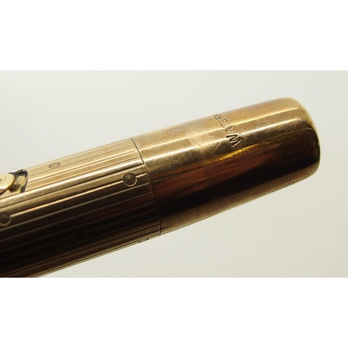 670 - A 9CT GOLD WATERMAN'S IDEAL FOUNTAIN PEN