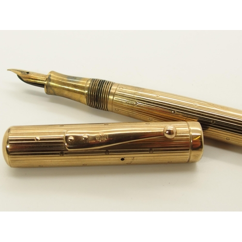 670 - A 9CT GOLD WATERMAN'S IDEAL FOUNTAIN PEN