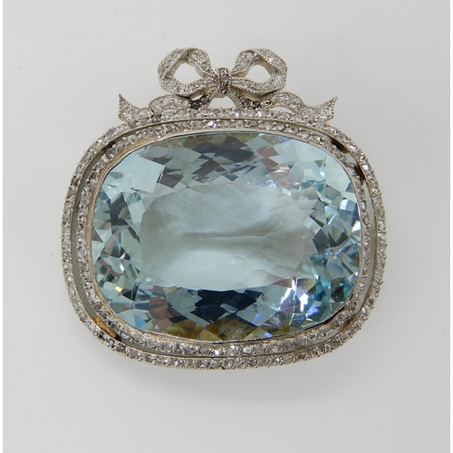 671 - A SUBSTANTIAL AQUAMARINE AND DIAMOND BROOCH