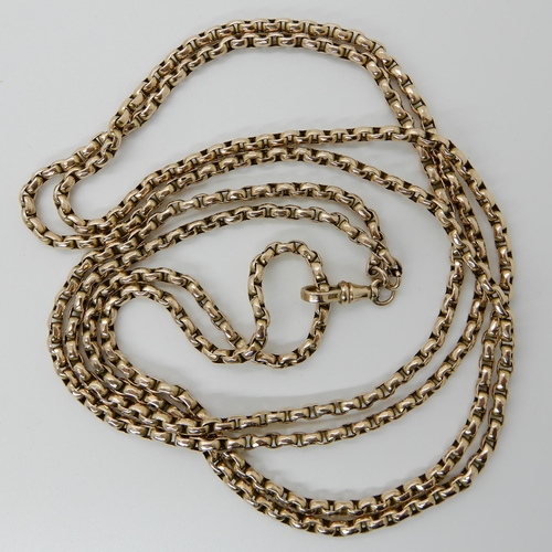 689 - A 9CT GOLD LONG GUARD CHAIN