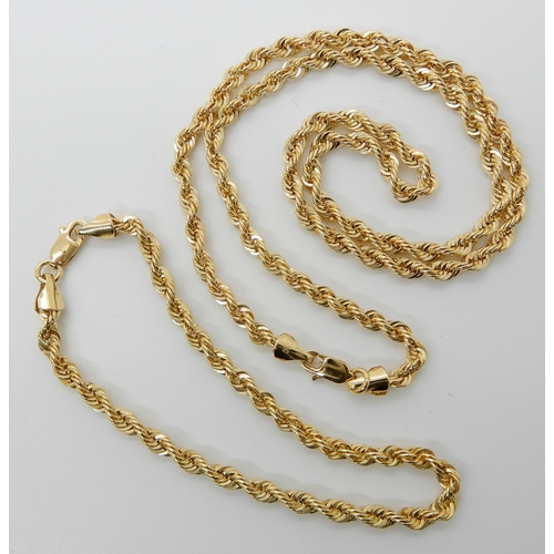 692 - AN 18CT GOLD ROPE CHAIN NECKLACE