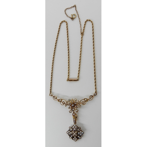 724 - A 15CT GOLD PEARL PENDANT NECKLACE