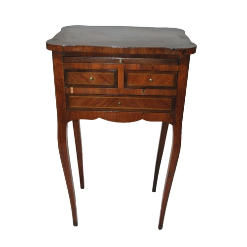 804 - A GEORGIAN MAHOGANY AND SATINWOOD CROSSBANDED FOLD-OVER CARD TABLE