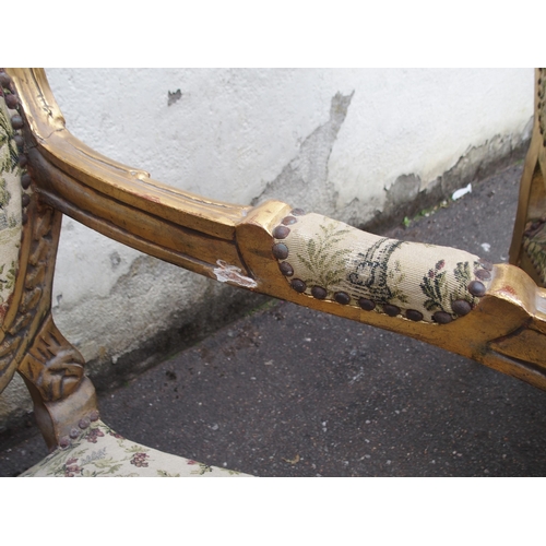 807 - A PAIR OF LOUIS XV STYLE GILTWOOD FAUTEUIL